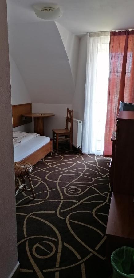 Pension Magnolia Тренчин Екстер'єр фото