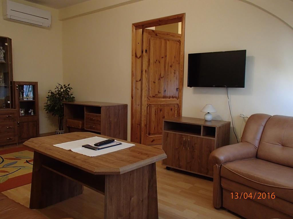 Pension Magnolia Тренчин Екстер'єр фото