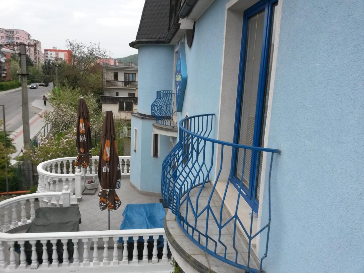 Pension Magnolia Тренчин Екстер'єр фото
