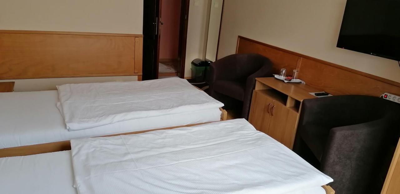 Pension Magnolia Тренчин Екстер'єр фото